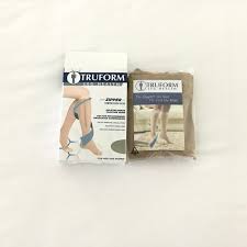 GRADUATED COMPRESSION STOCKINS, BEIGE